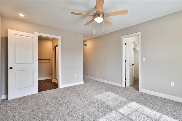 $1,695 | 1502 Shale Court, Grain Valley, MO 64029