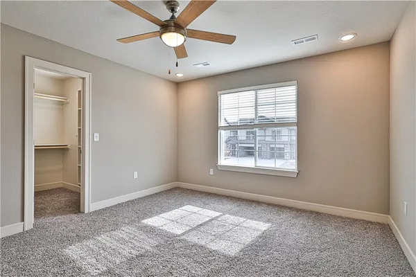 $1,695 | 1502 Shale Court, Grain Valley, MO 64029