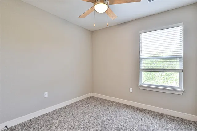 $1,695 | 1502 Shale Court, Grain Valley, MO 64029