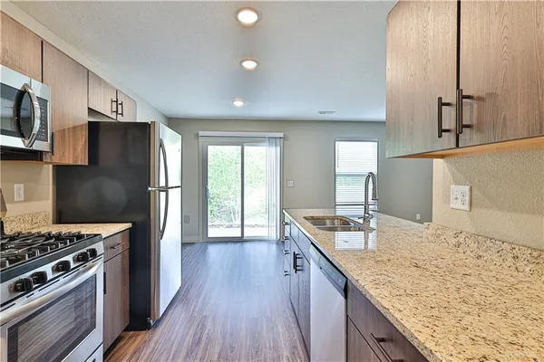 $1,695 | 1502 Shale Court, Grain Valley, MO 64029