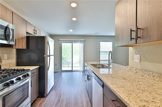 $1,695 | 1502 Shale Court, Grain Valley, MO 64029