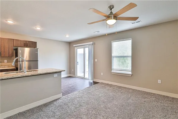 $1,695 | 1502 Shale Court, Grain Valley, MO 64029