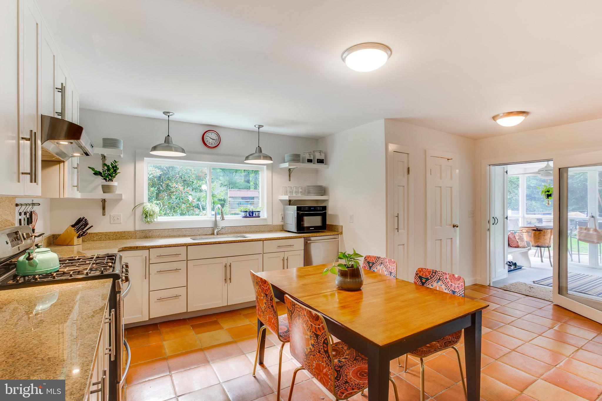 948 Diggs Road Crownsville, MD 21032 - Photo 12 of 49 eat-in table space and stainless appliances