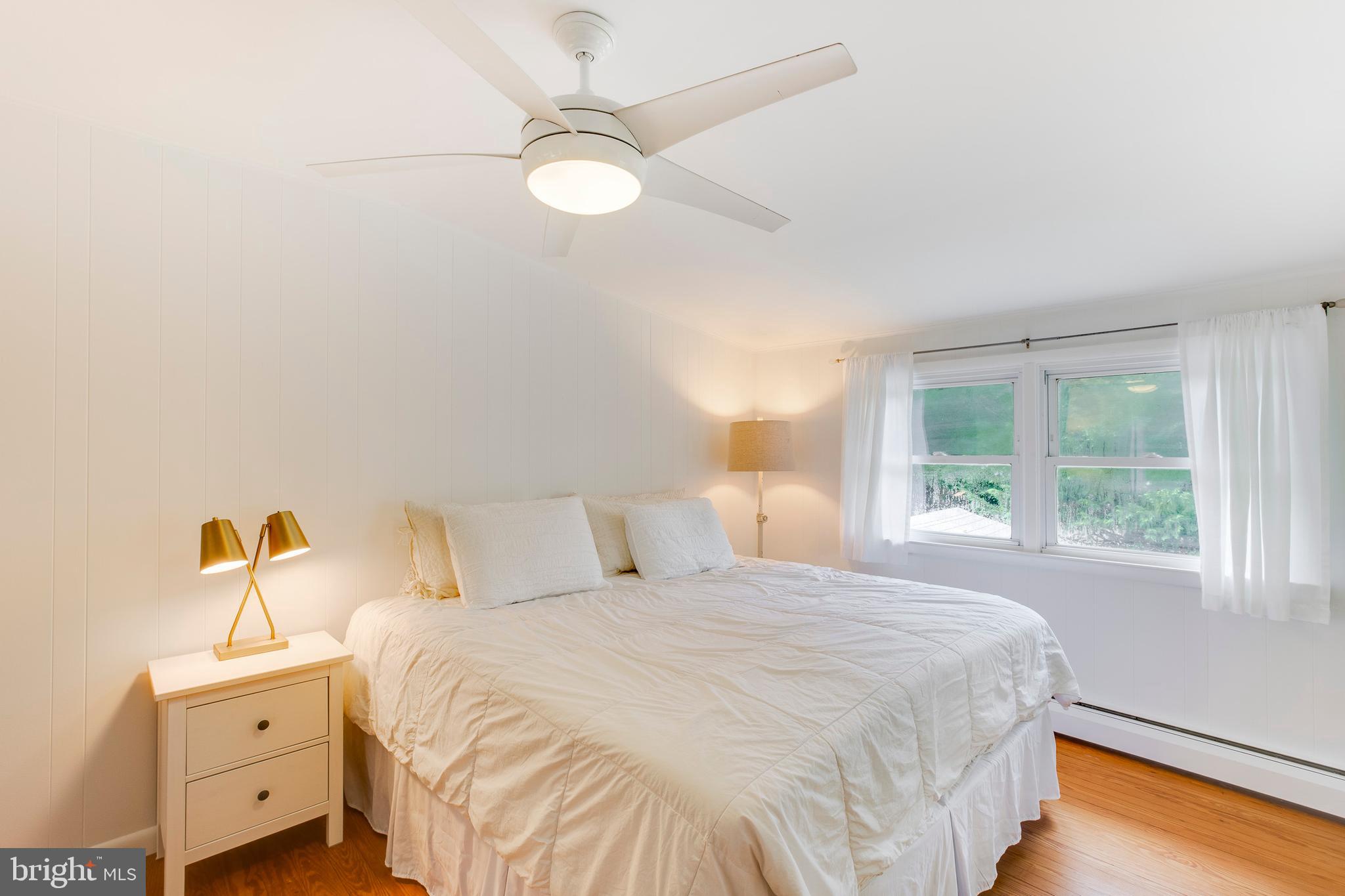 948 Diggs Road Crownsville, MD 21032 - Photo 22 of 49 airy and light master bedroom