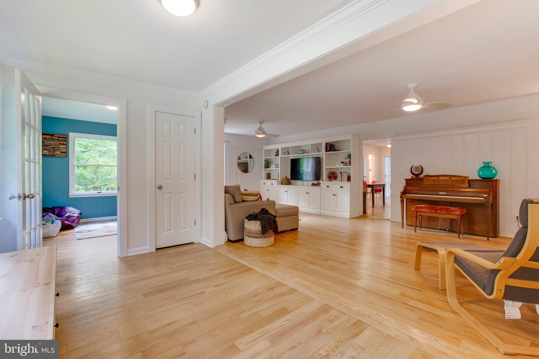 948 Diggs Road Crownsville, MD 21032 - Photo 5 of 49 gleaming hardwoods and fresh paint