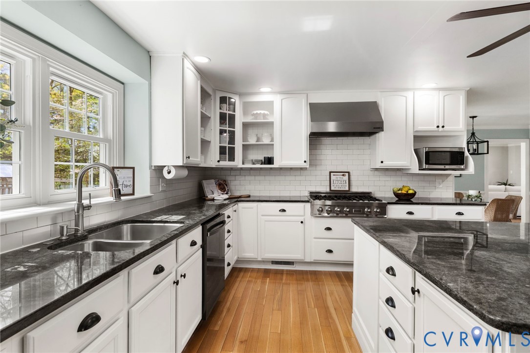 13110 Bluemont Road Chester, VA 23831 - Photo 8 of 35