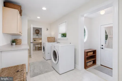 $2,100,000 | 5601 Vernon Place, Bethesda, MD 20817