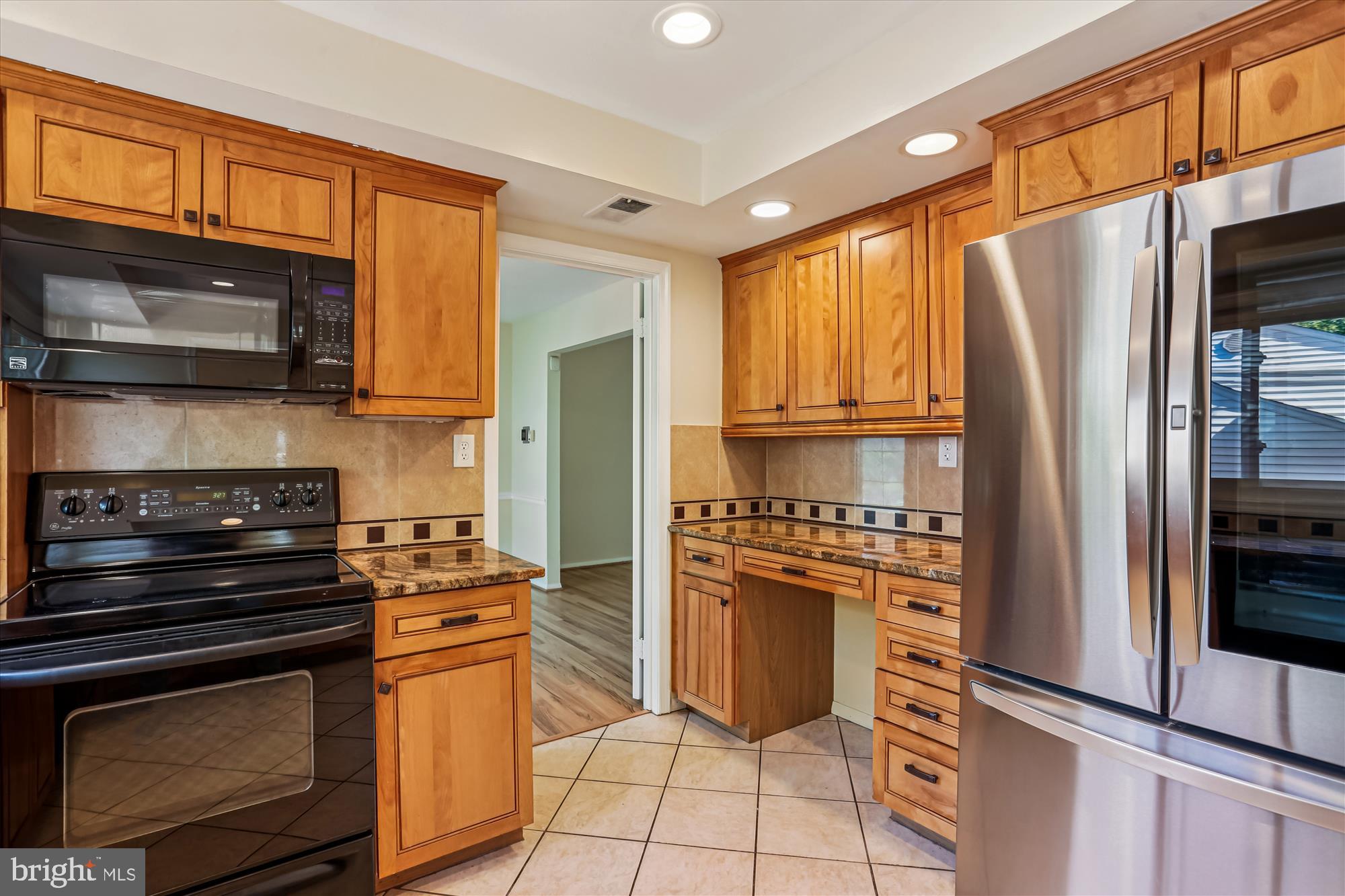 9017 Falls Chapel Way Potomac, MD 20854 - Photo 28 of 70 Kitchen