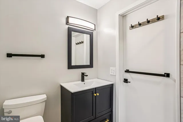 $1,195,000 | 9017 Falls Chapel Way, Potomac, MD 20854