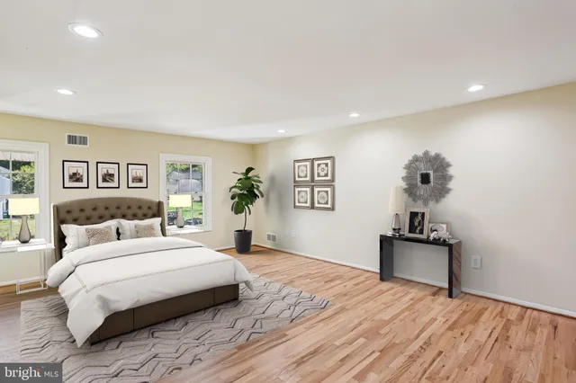 $1,195,000 | 9017 Falls Chapel Way, Potomac, MD 20854