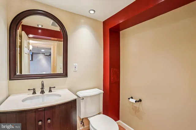 $1,195,000 | 9017 Falls Chapel Way, Potomac, MD 20854