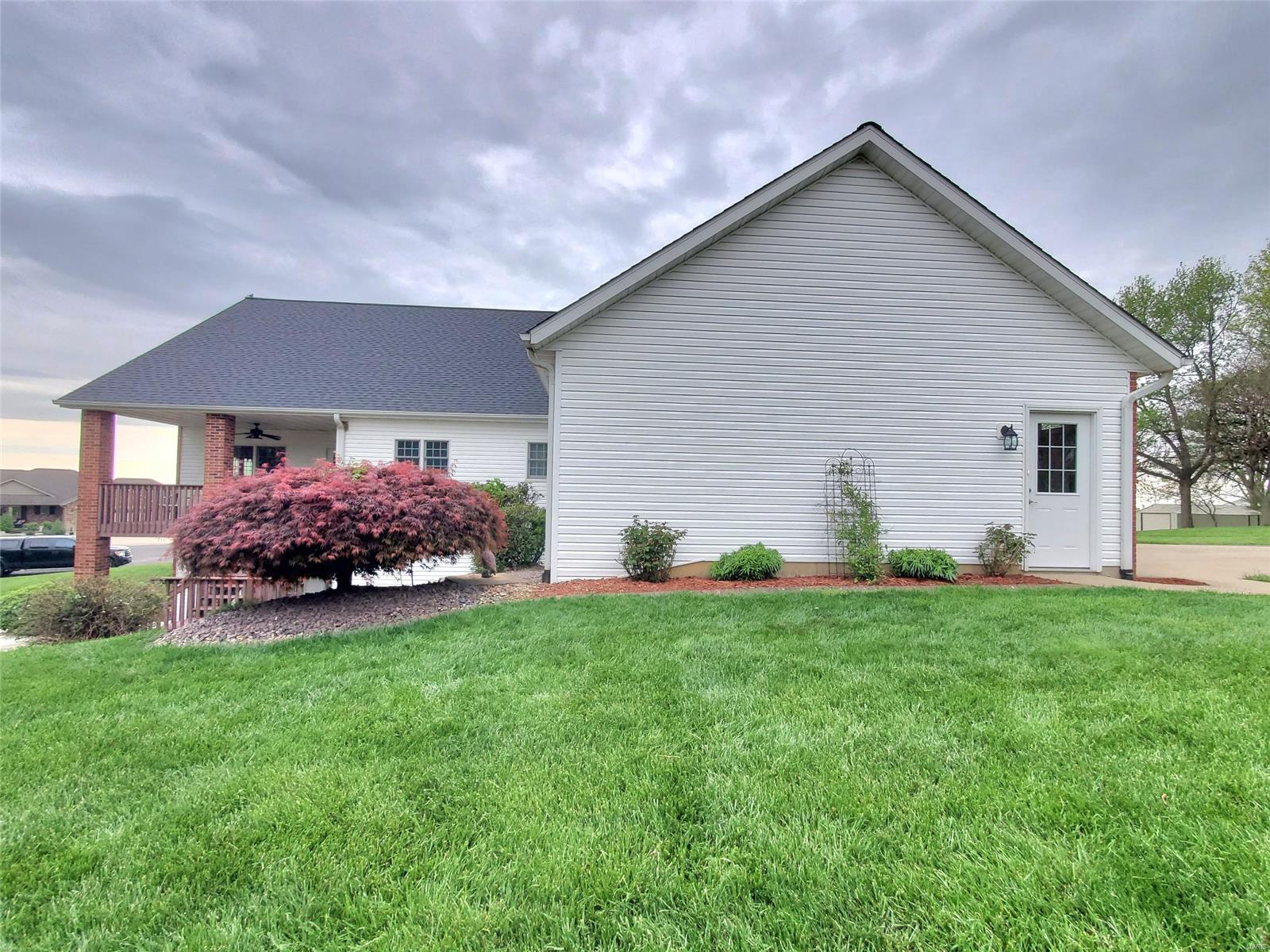 8095 Hill Road St. Rose, IL 62230 - Photo 6 of 58