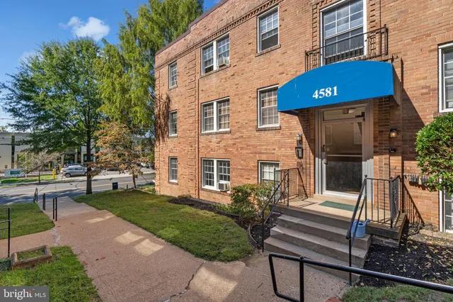 $245,000 | 4581 MacArthur Boulevard Northwest, Unit 103, Washington, DC 20007