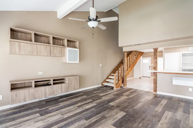 a view of a livingroom with a furniture