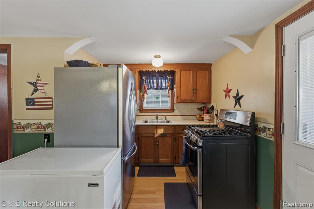 23644 East Main Street Armada, MI 48005 - Photo 11 of 50