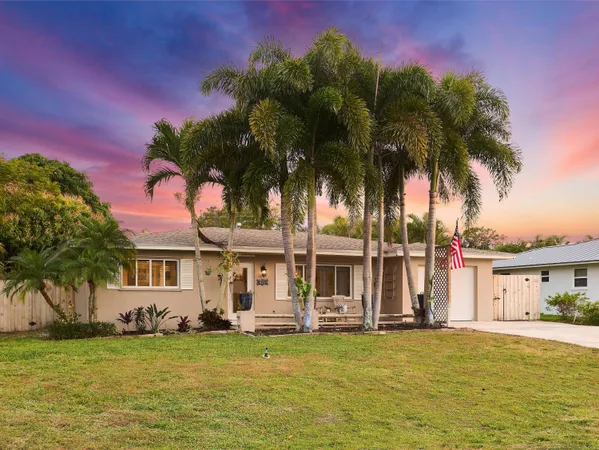 $484,990 | 4760 Southeast Bayshore Terrace, Stuart, FL 34997