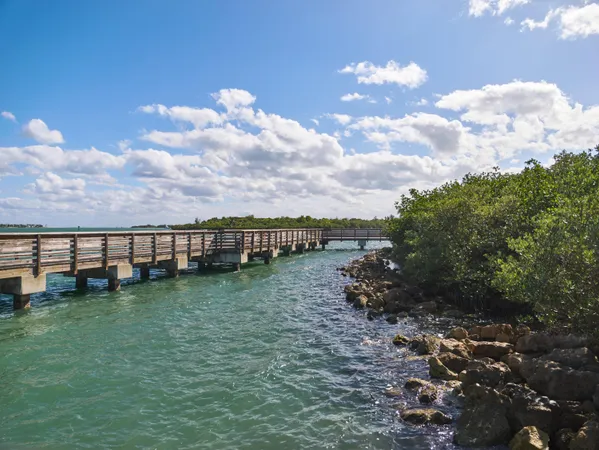 $484,990 | 4760 Southeast Bayshore Terrace, Stuart, FL 34997