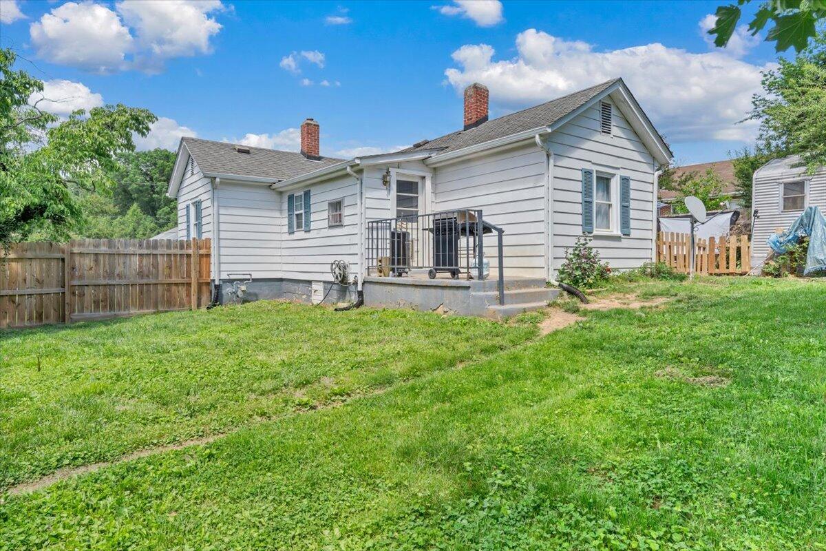 1109 Ray Road Southeast Roanoke, VA 24014 - Photo 18 of 24 24-MIB01236