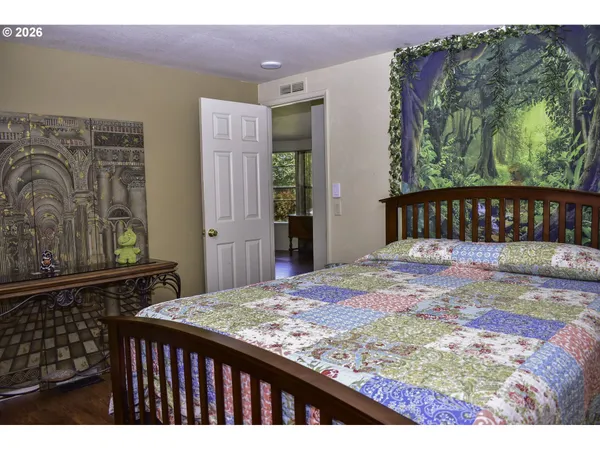 $220,000 | 1055 North 5th Street, Unit 74, Jacksonville, OR 97530