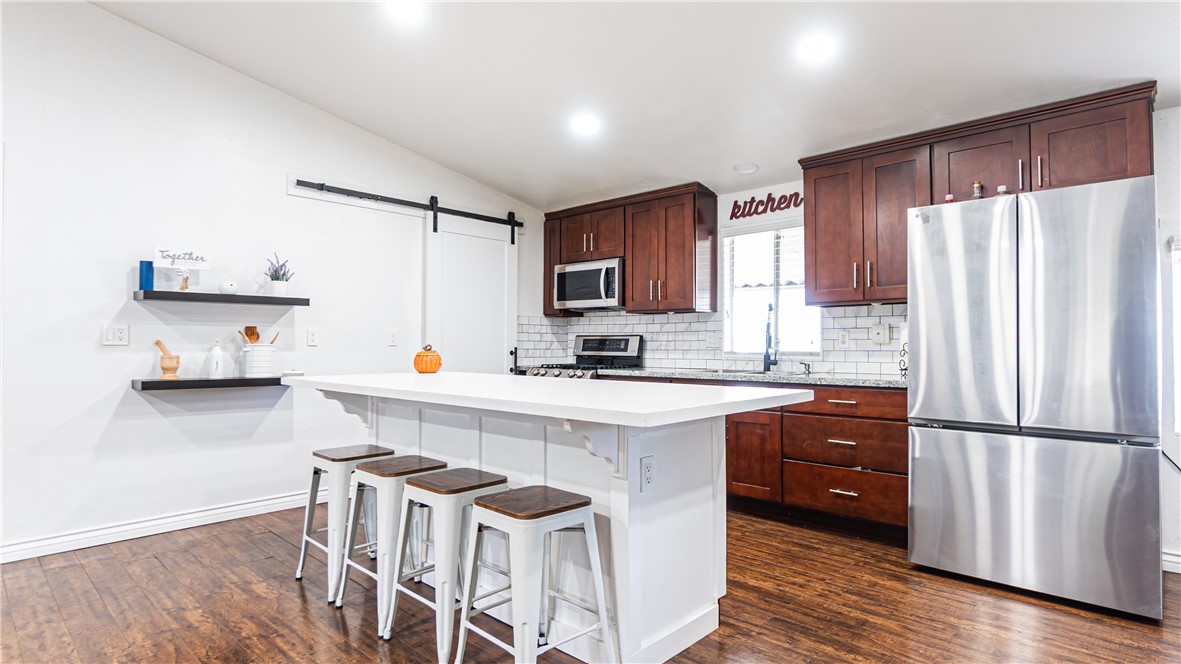 3900 South Temescal Street Corona, CA 92879 - Photo 4 of 30