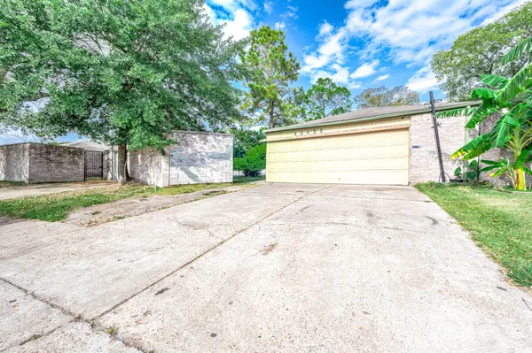 $199,900 | 16034 Glen Mar Drive, Houston, TX 77082