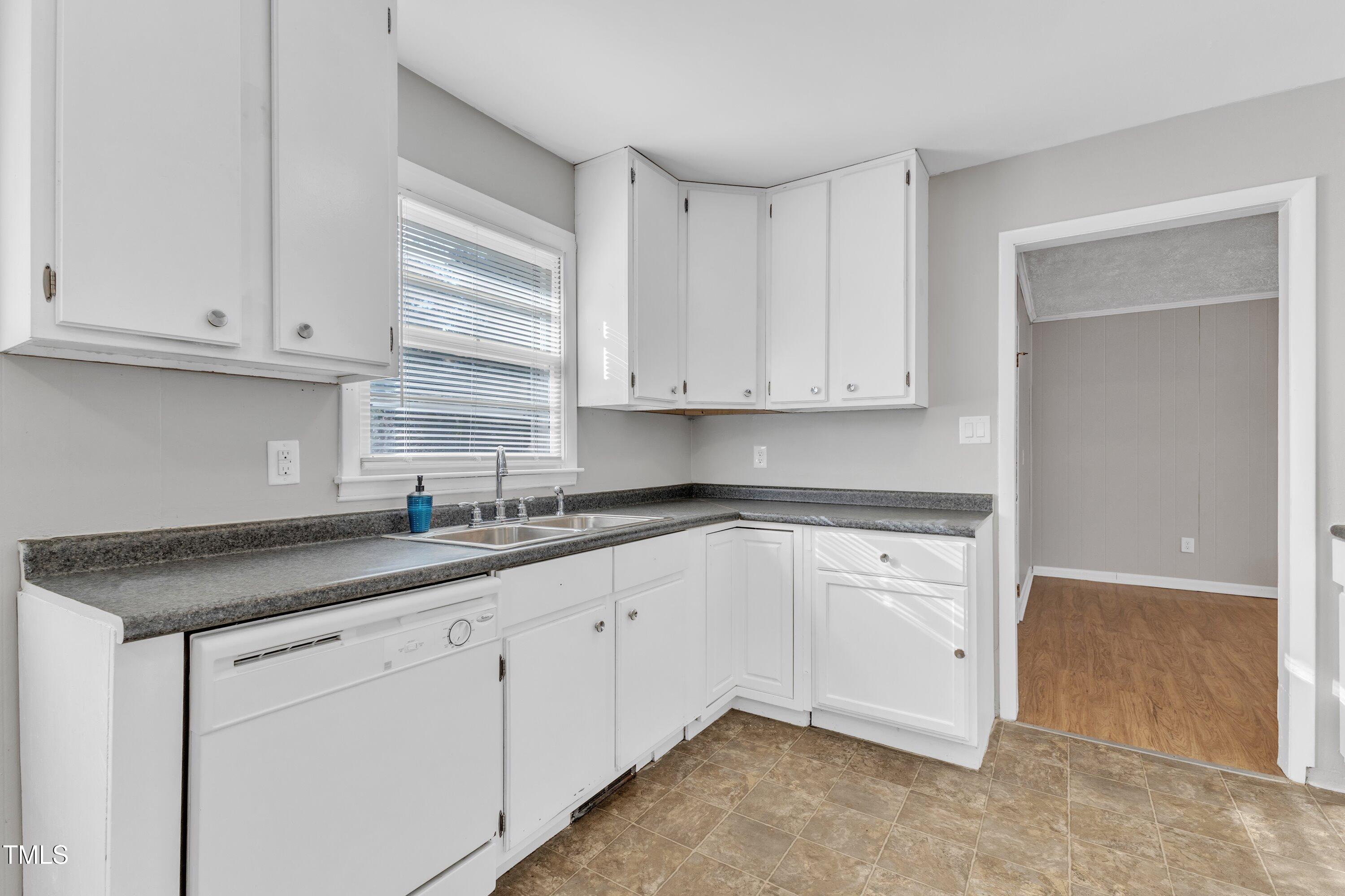 704 Sunnybrook Road Raleigh, NC 27610 - Photo 16 of 33 14-704 Sunnybrook-19