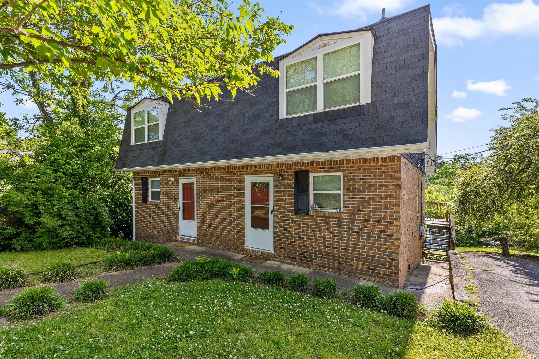 918 South Crest Road Chattanooga, TN 37412 - Photo 3 of 23 918 S. Crest Rd.