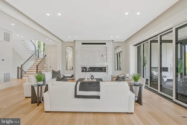 $4,995,000 | 1044 Carper Street, McLean, VA 22101