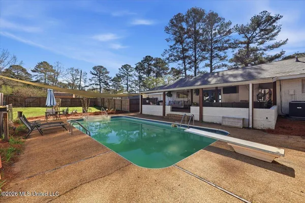 $299,900 | 701 Mangum Avenue, Mendenhall, MS 39114