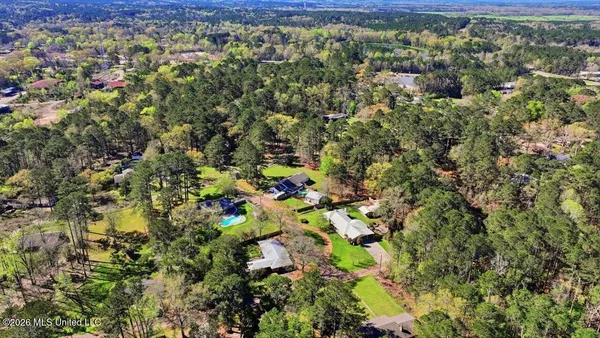 $299,900 | 701 Mangum Avenue, Mendenhall, MS 39114