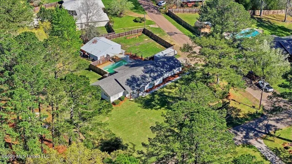 $299,900 | 701 Mangum Avenue, Mendenhall, MS 39114