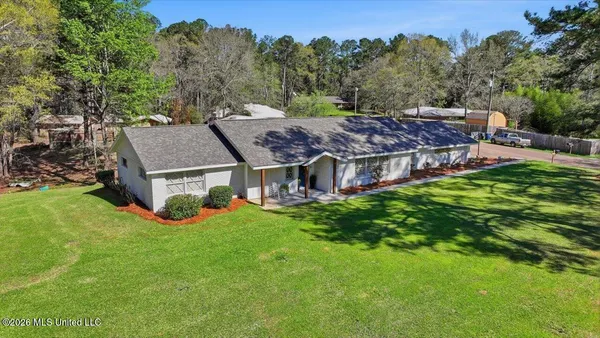 $299,900 | 701 Mangum Avenue, Mendenhall, MS 39114