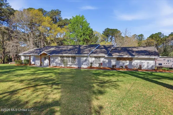 $299,900 | 701 Mangum Avenue, Mendenhall, MS 39114