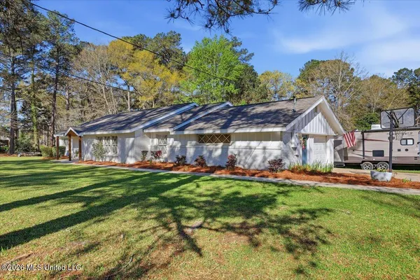 $299,900 | 701 Mangum Avenue, Mendenhall, MS 39114