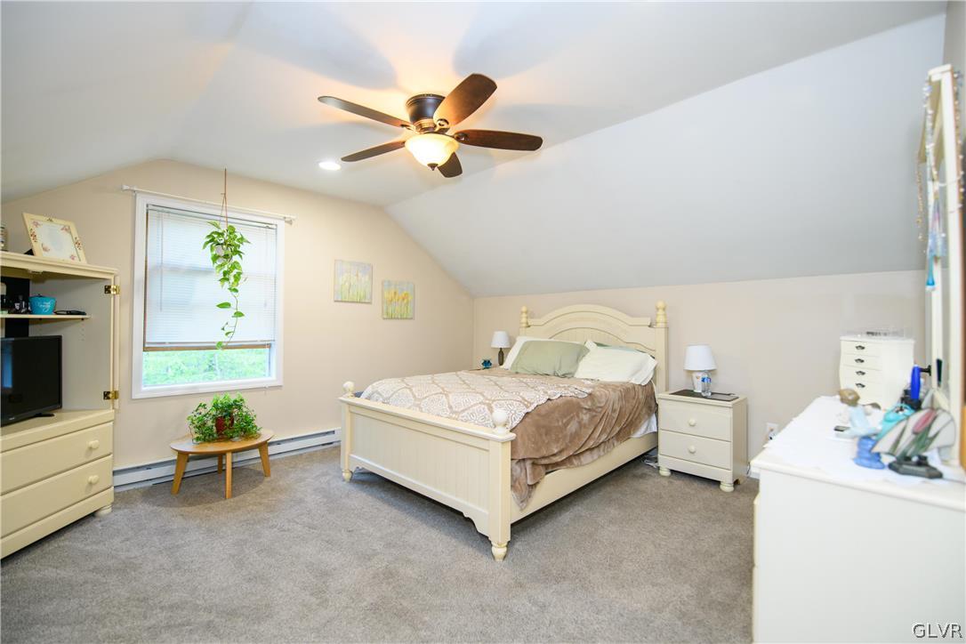 305 Service Road Effort, PA 18330 - Photo 13 of 31 Owner Suite Bedroom