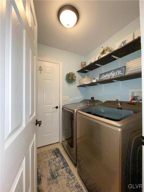305 Service Road Effort, PA 18330 - Photo 20 of 31 Laundry Room/ Mud Room