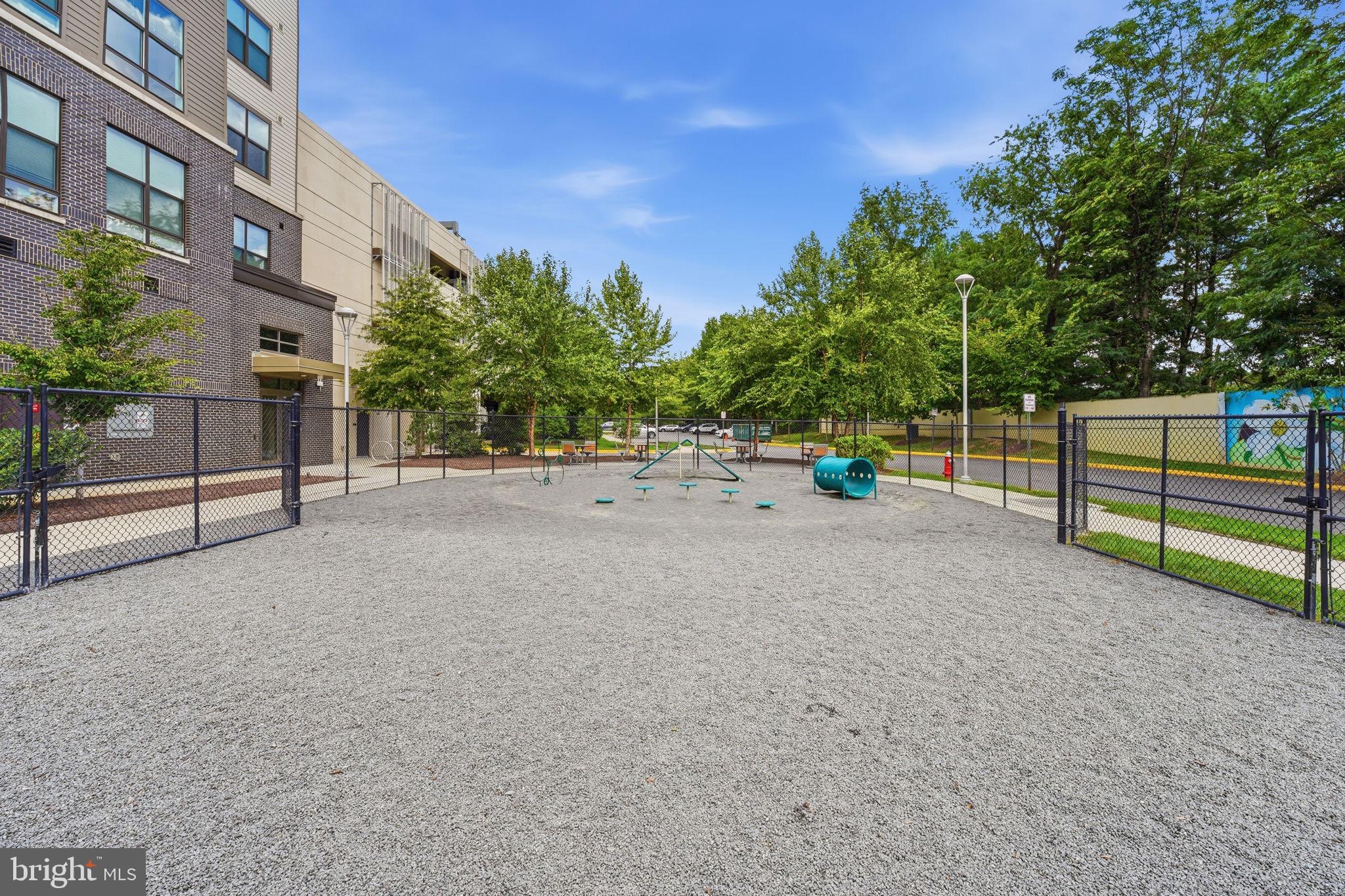 1874 Easterly Road Reston, VA 20190 - Photo 66 of 89 Gallery Image 66