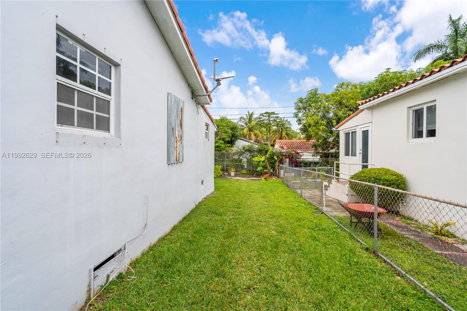 2145 Southwest 26th Street Miami, FL 33133 - Photo 18 of 23 Side yard