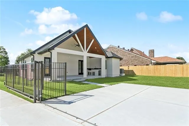 $459,900 | 3201 Karen Drive, Chalmette, LA 70043