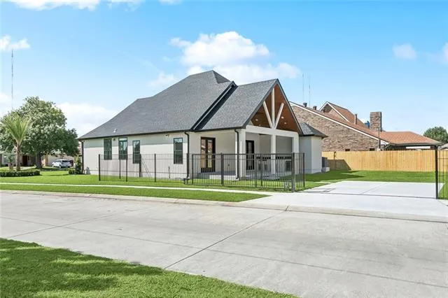 $459,900 | 3201 Karen Drive, Chalmette, LA 70043