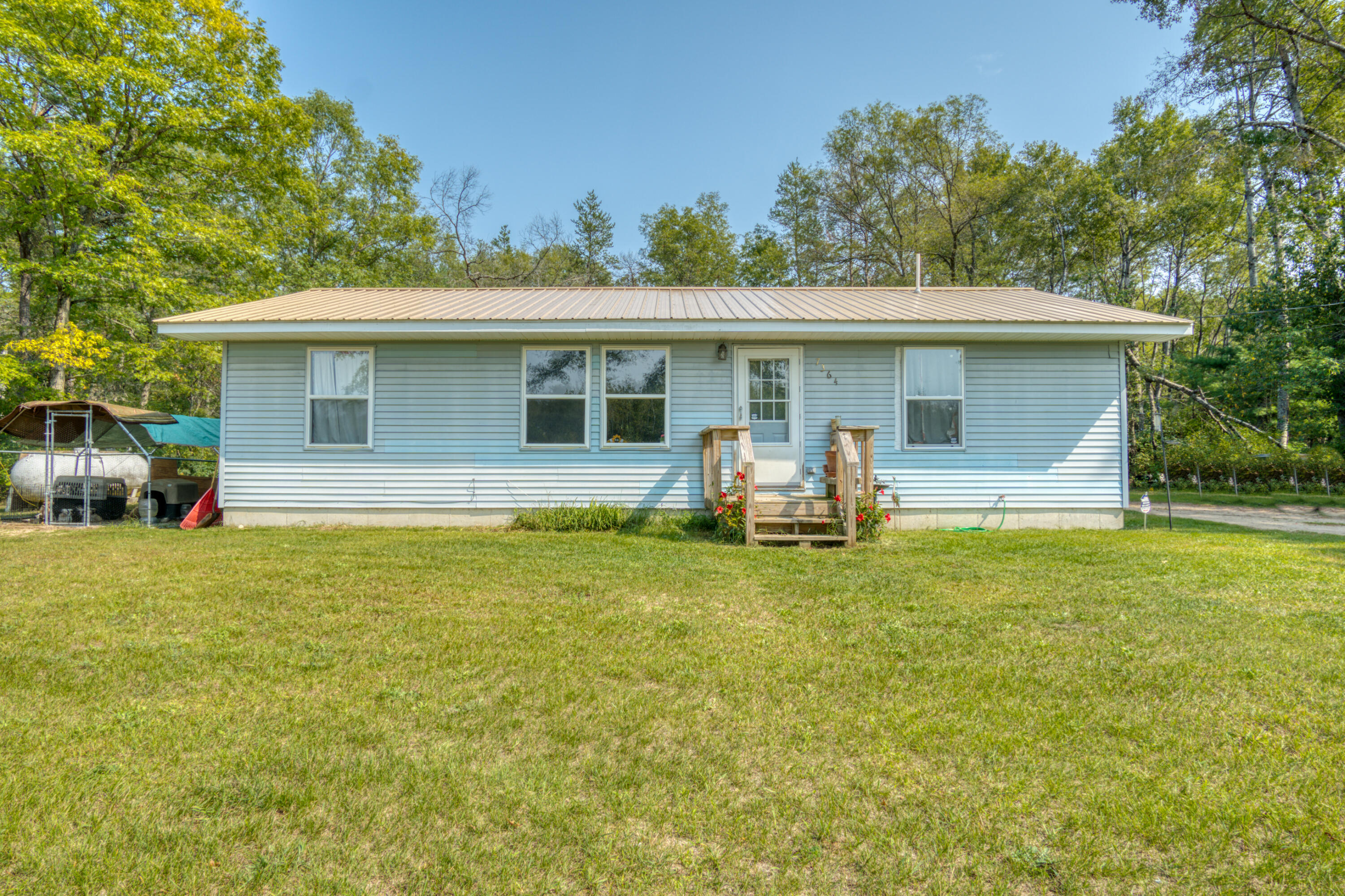 7364 South James Road Baldwin, MI 49304 - Photo 1 of 25 DSC01483_1