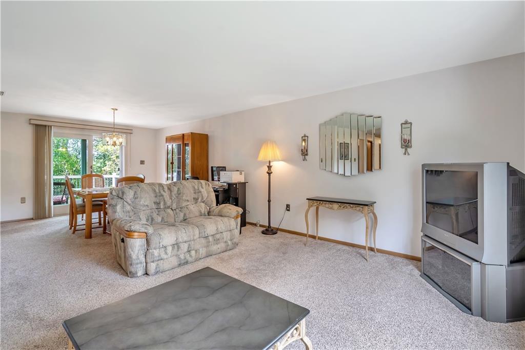 8 Cranberry Lane Cecil, PA 15321 - Photo 5 of 24 Gallery Image 5