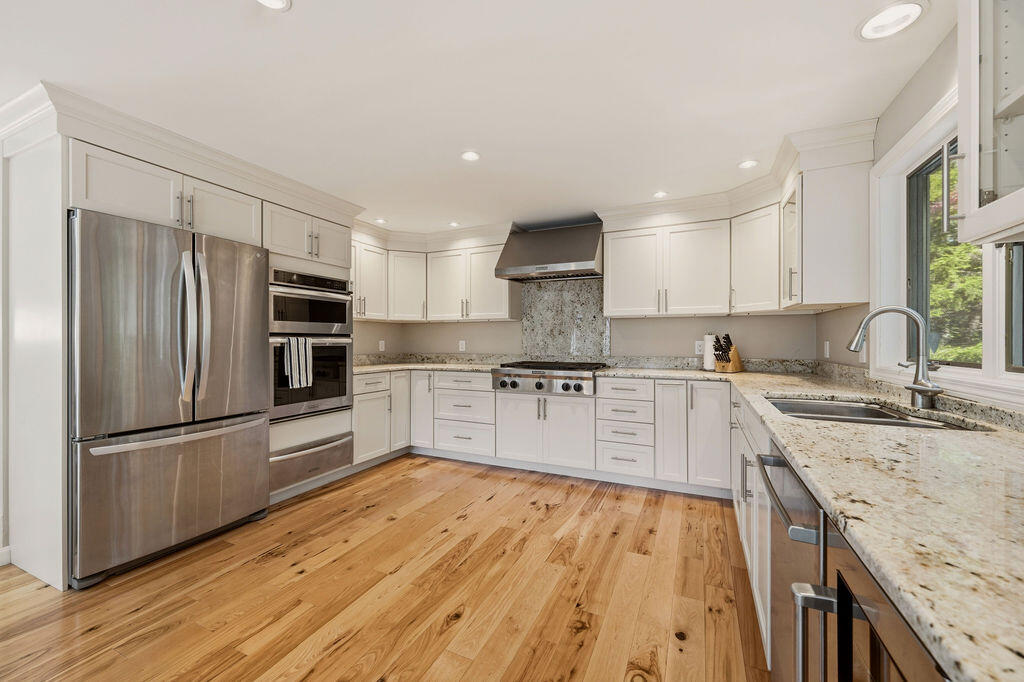 76 Upper Marsh Road Wellfleet, MA 02667 - Photo 14 of 44 76_upper_Marsh_Finals_011