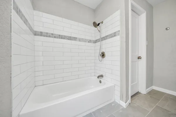 $2,100 | 22303 Acorn Chase Drive, Spring, TX 77389