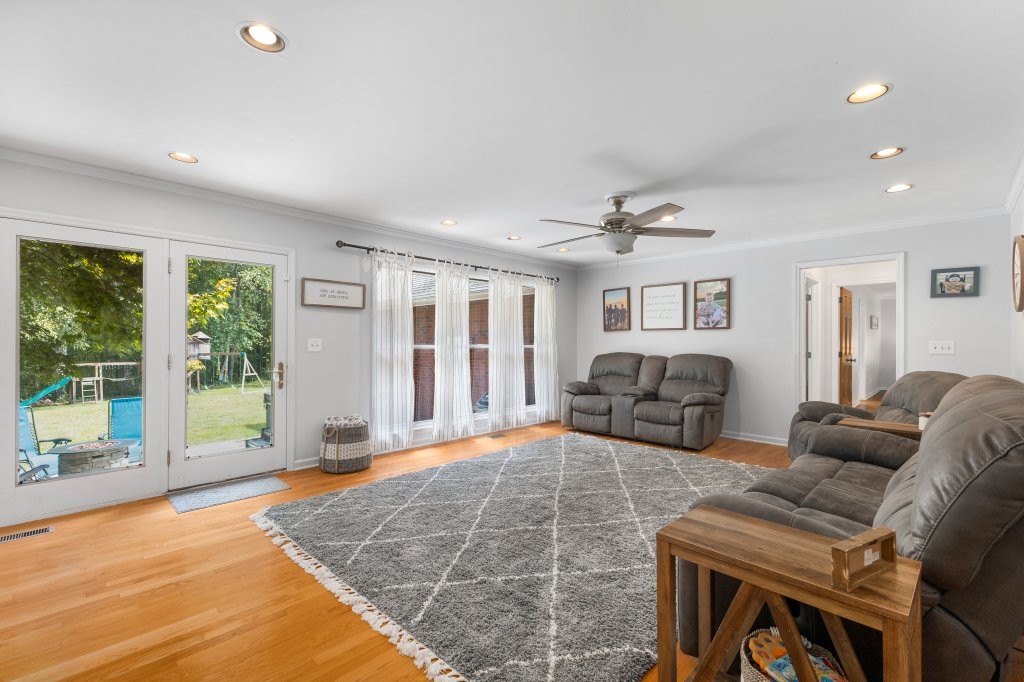 3597 McMahan Road Morrison, TN 37357 - Photo 20 of 45 a living room with furniture window and wooden floor