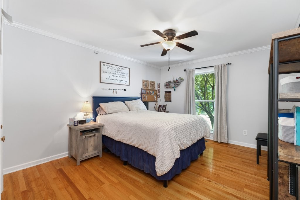 3597 McMahan Road Morrison, TN 37357 - Photo 27 of 45 a bedroom with a bed and a window