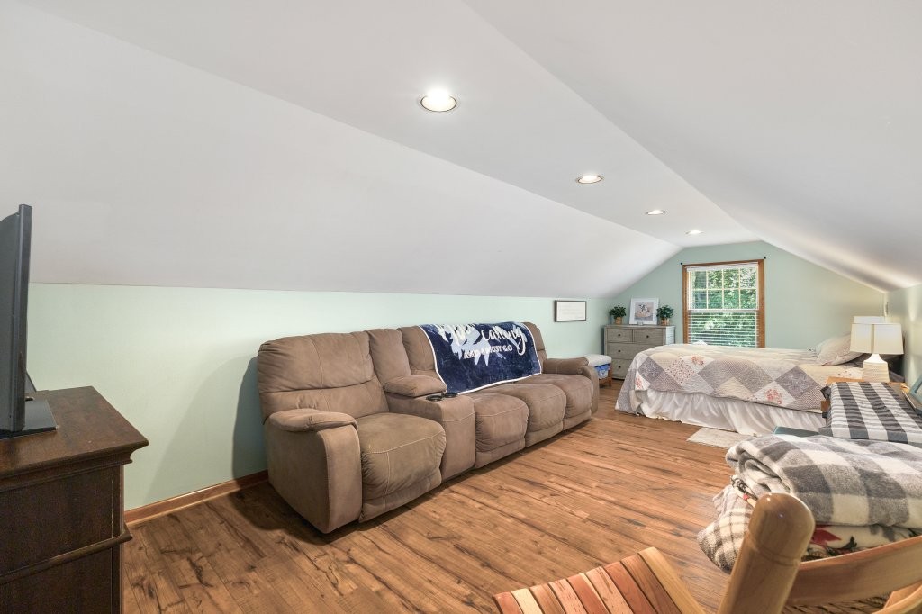 3597 McMahan Road Morrison, TN 37357 - Photo 32 of 45 a living room with a couch