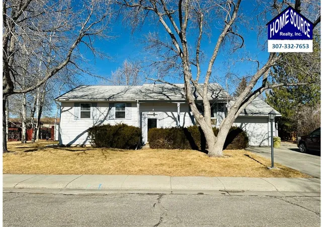 $415,000 | 550 Cliff Street, Lander, WY 82520