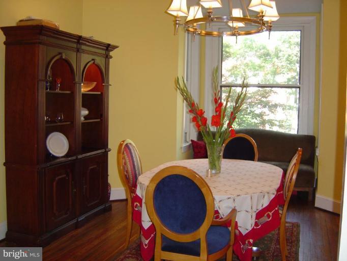 129 11th Street Northeast Washington, DC 20002 - Photo 2 of 30 Dining Room
