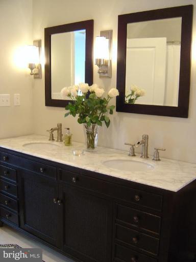 129 11th Street Northeast Washington, DC 20002 - Photo 14 of 30 Master Bath
